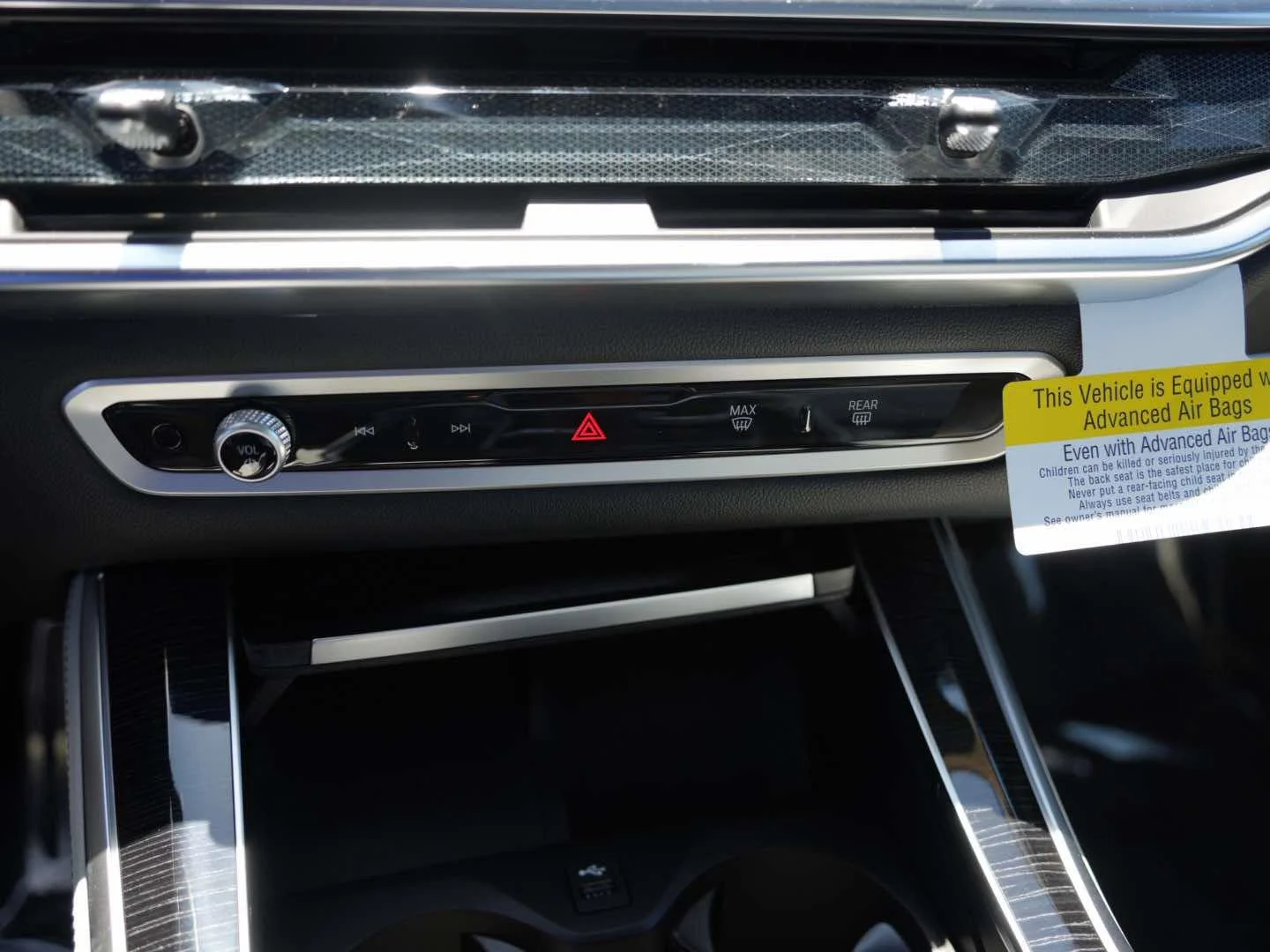 New 2026 Carbon Black Metallic BMW sDrive40i image 22