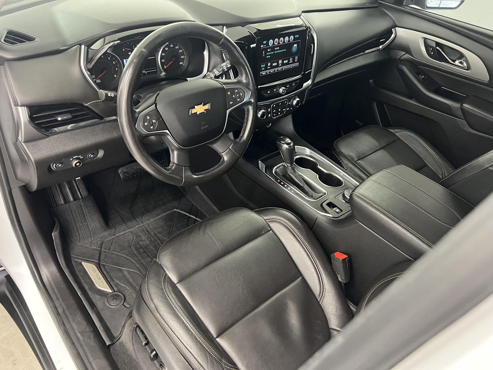 Used 2019 Summit White Chevrolet RS image 13