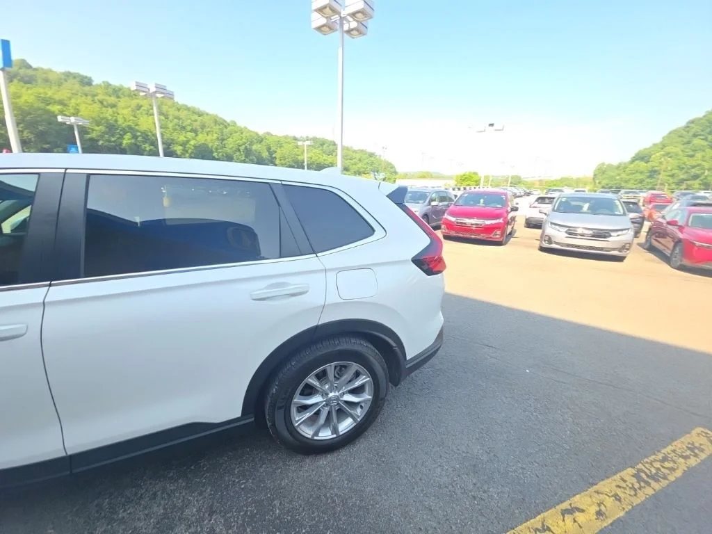 Used 2024 White Honda EX image 4