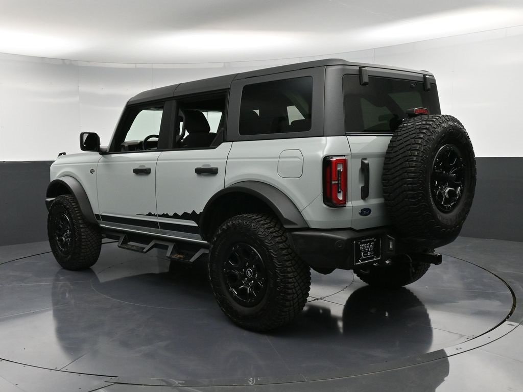 2022 Ford Bronco Wildtrak photo 2