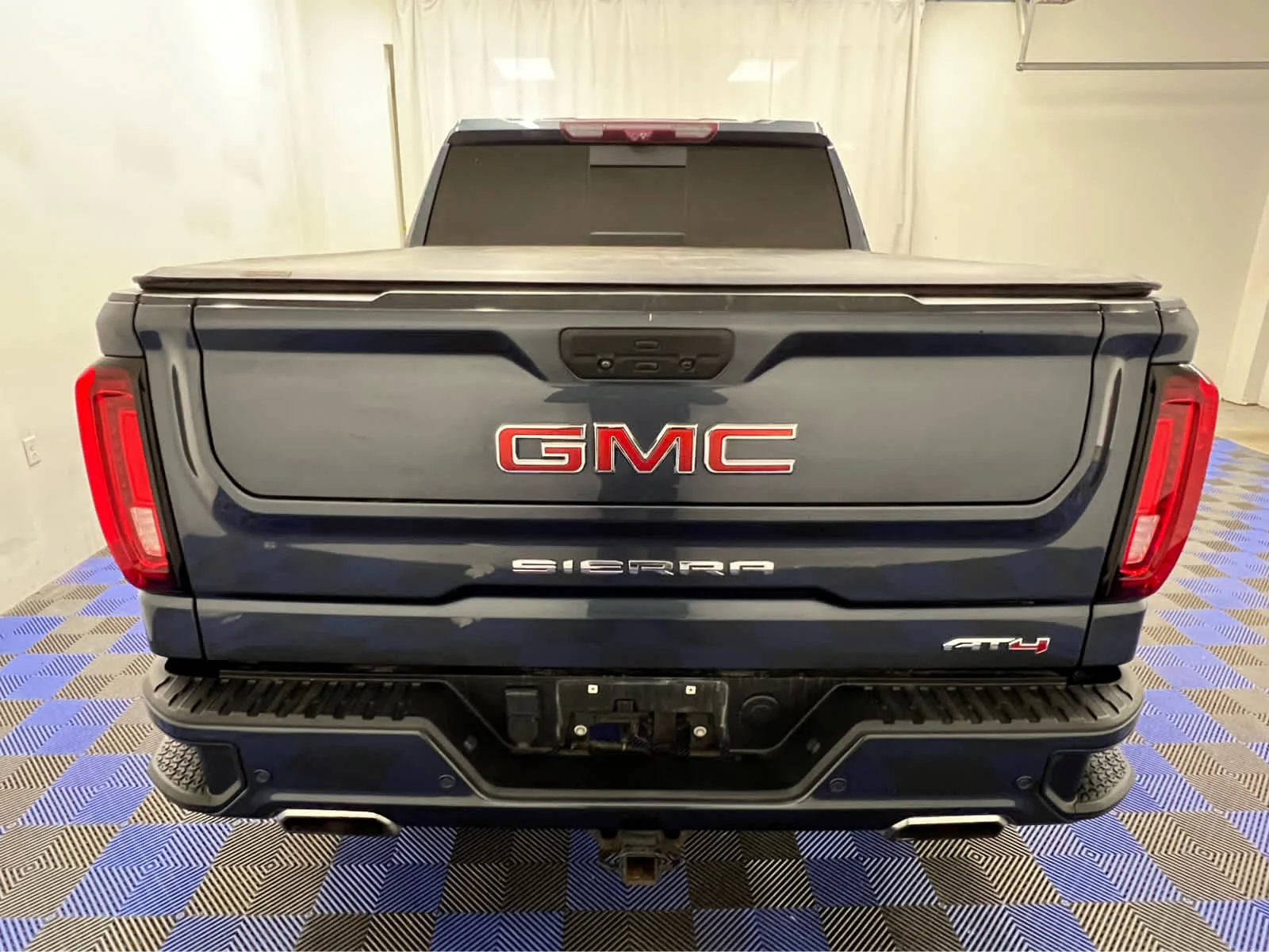 Used 2021 Dark Sky Metallic GMC AT4 image 30