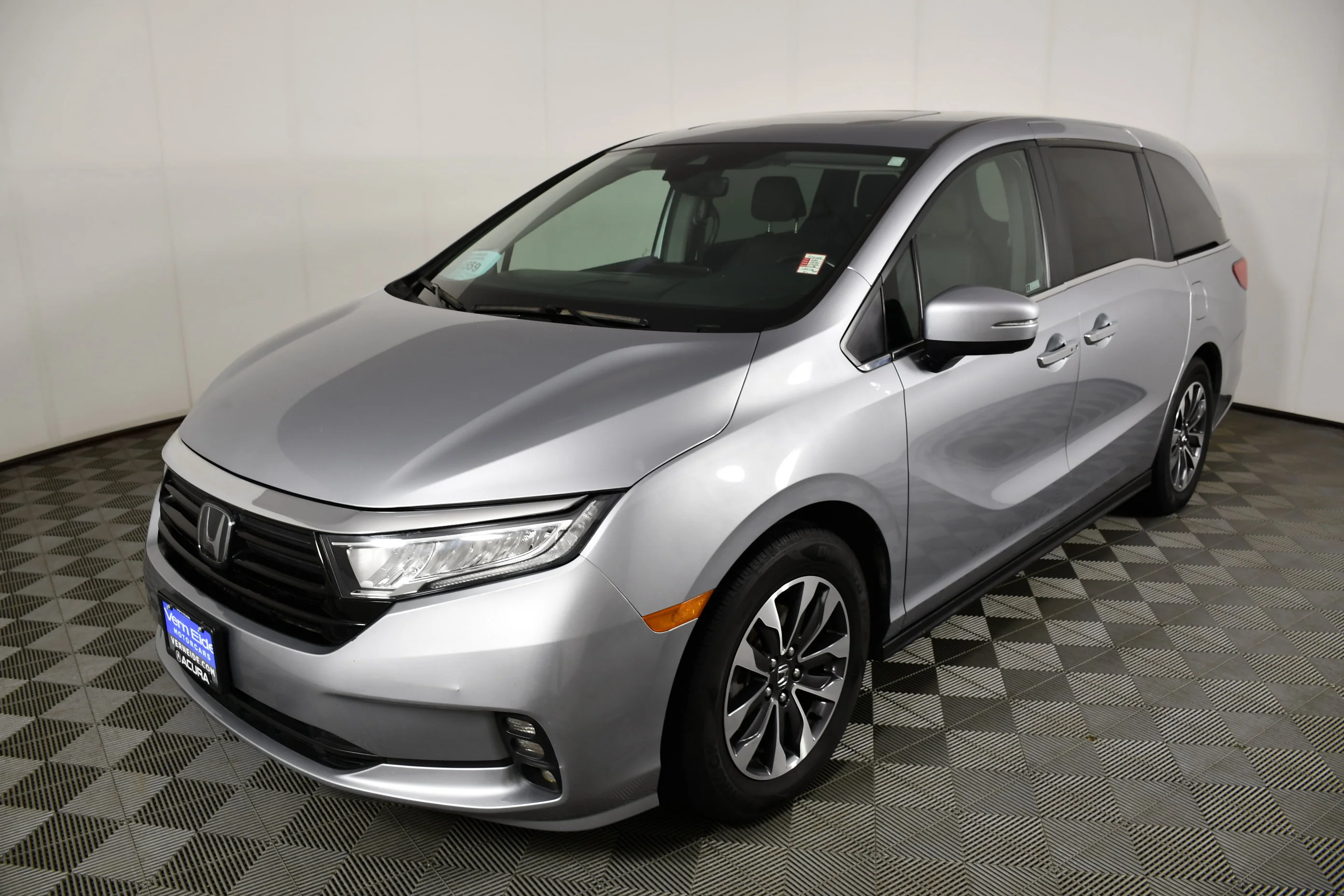 Used 2022 Lunar Silver Metallic Honda EX-L image 10