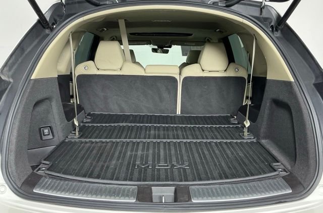 Used 2018 White Diamond Pearl Acura MDX image 27