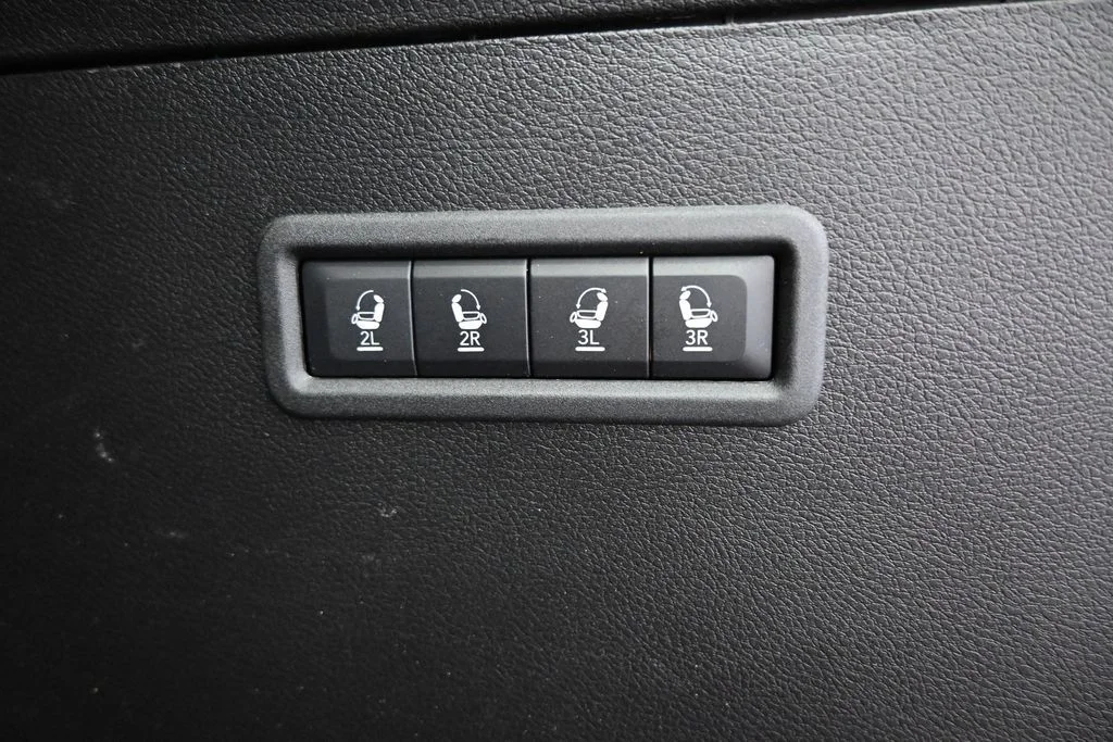 Used 2025 Black Jeep Series III image 32