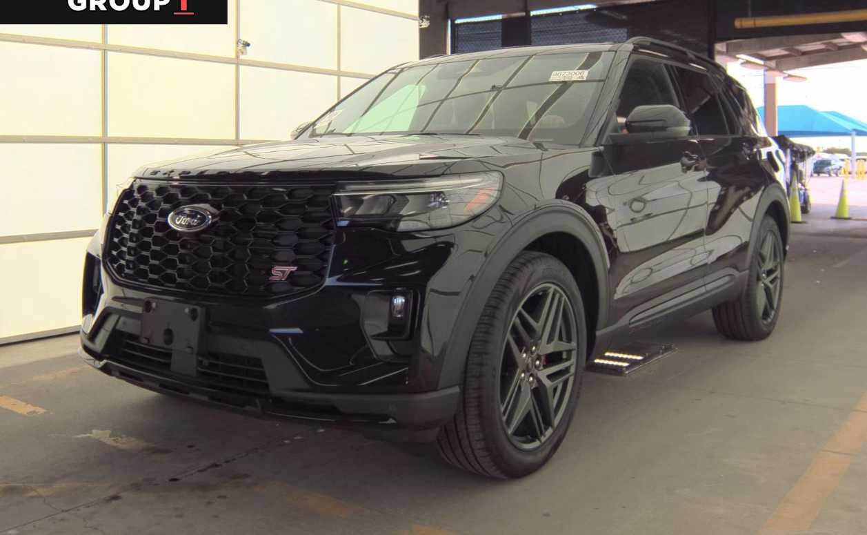 2025 Ford Explorer's photo