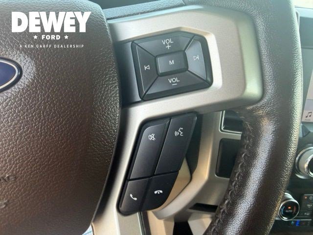 Used 2019 White Platinum Clearcoat Metallic Ford LARIAT image 11