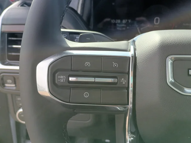 2026 GMC Yukon Denali - Photo 13