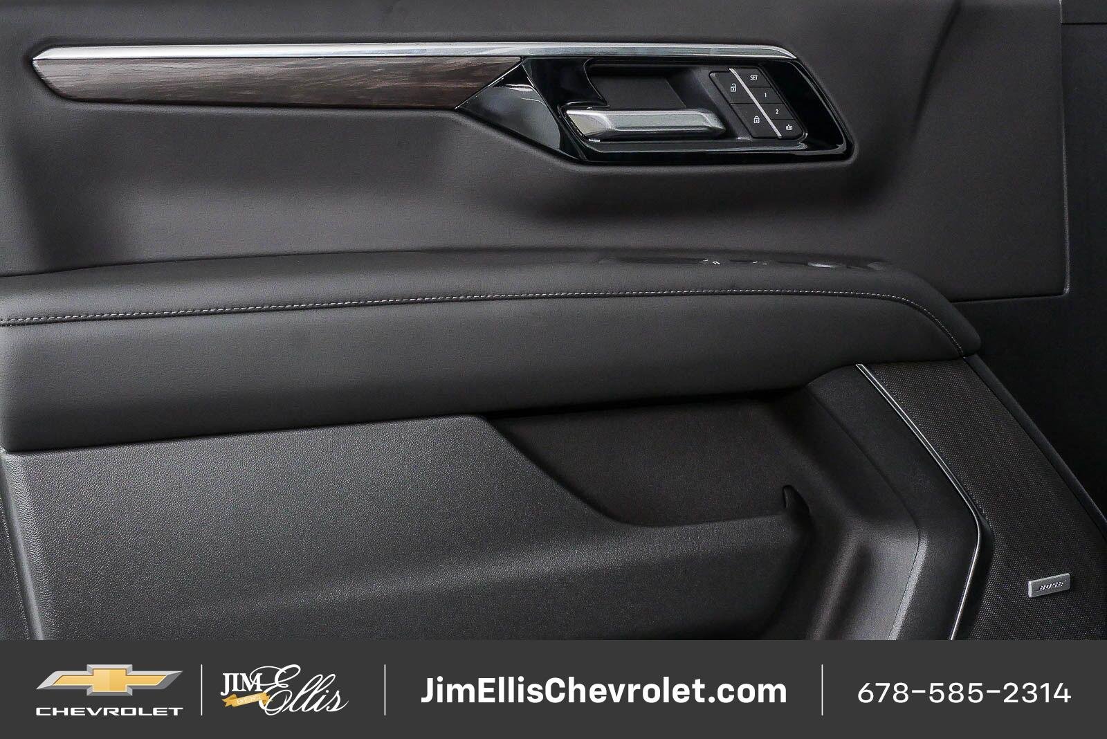 New 2026 Summit White Chevrolet Z71 image 7