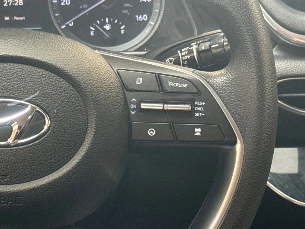 Used 2021 Phantom Black Hyundai SEL image 17