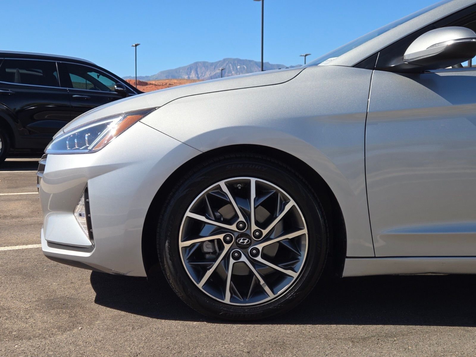 Used 2020 Silver Hyundai Limited image 9