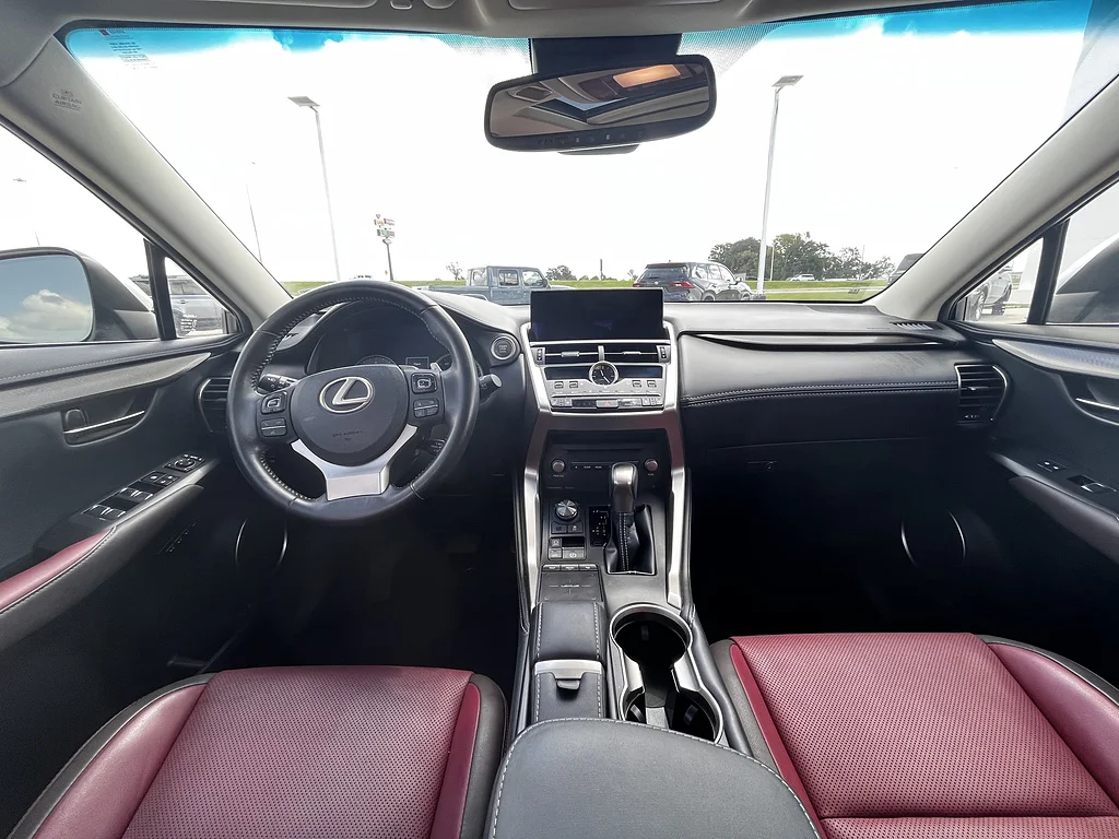 Used 2018 Eminent White Pearl Lexus Base image 11