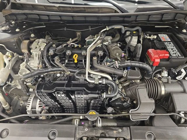 Used 2025 Super Black Clearcoat Nissan 2.5 SV image 34