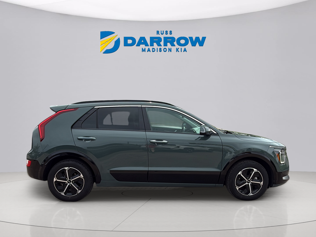 Used 2023 Cityscape Green Kia SX image 6