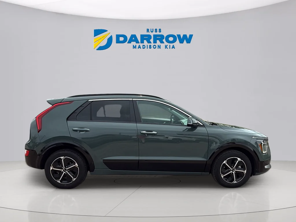 Certified Used 2023 Cityscape Green Kia SX image 6