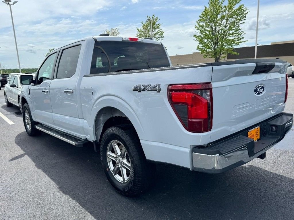 Used 2025 White Ford XLT image 5