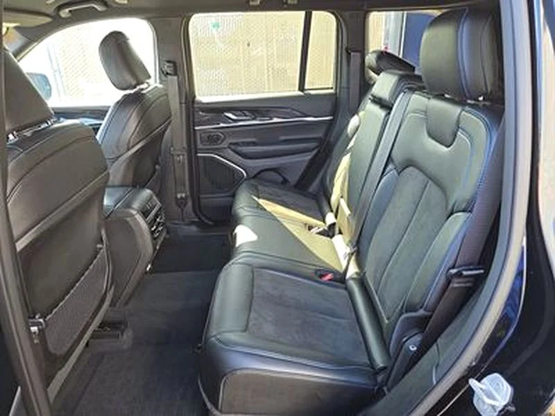 Used 2023 Black Jeep Trailhawk 4xe image 13