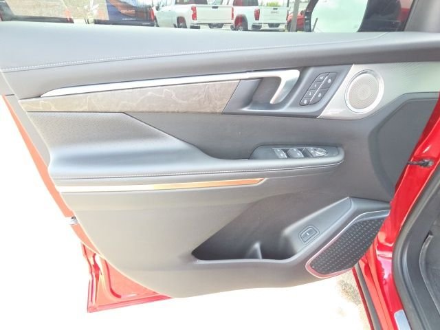 Used 2025 Red Buick Avenir image 24