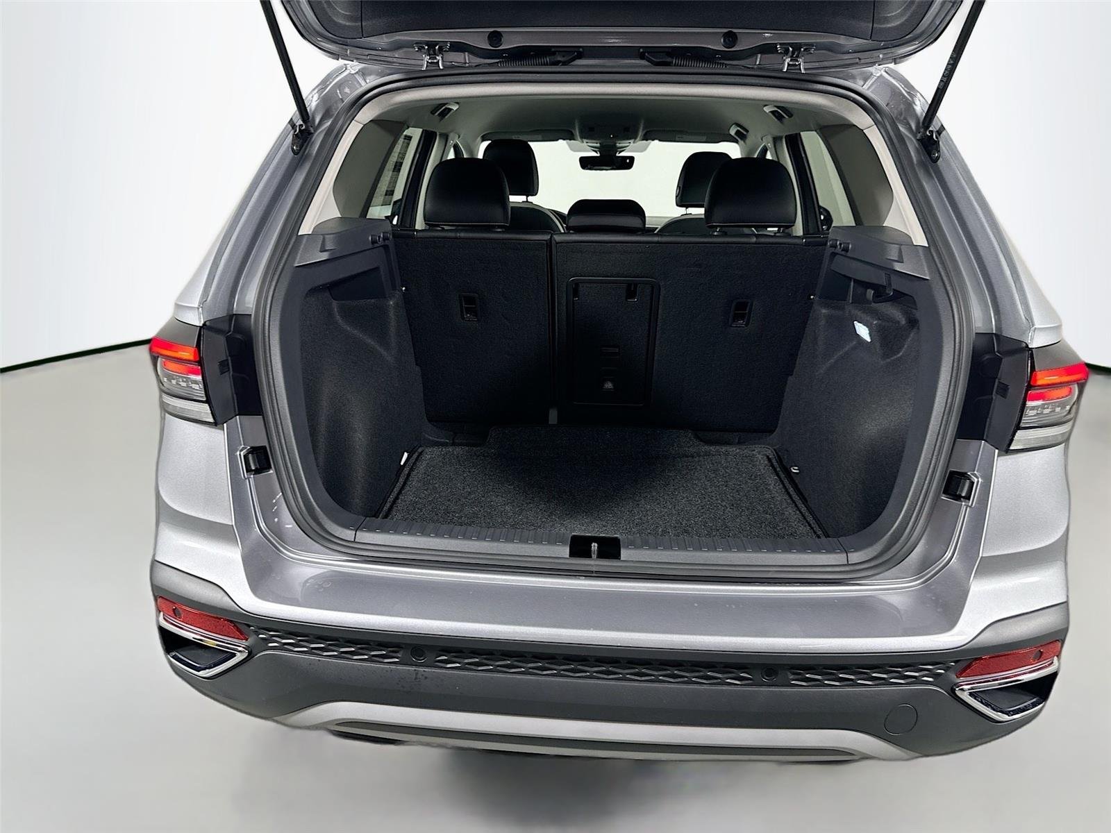 2025 Volkswagen Taos SE - Photo 24