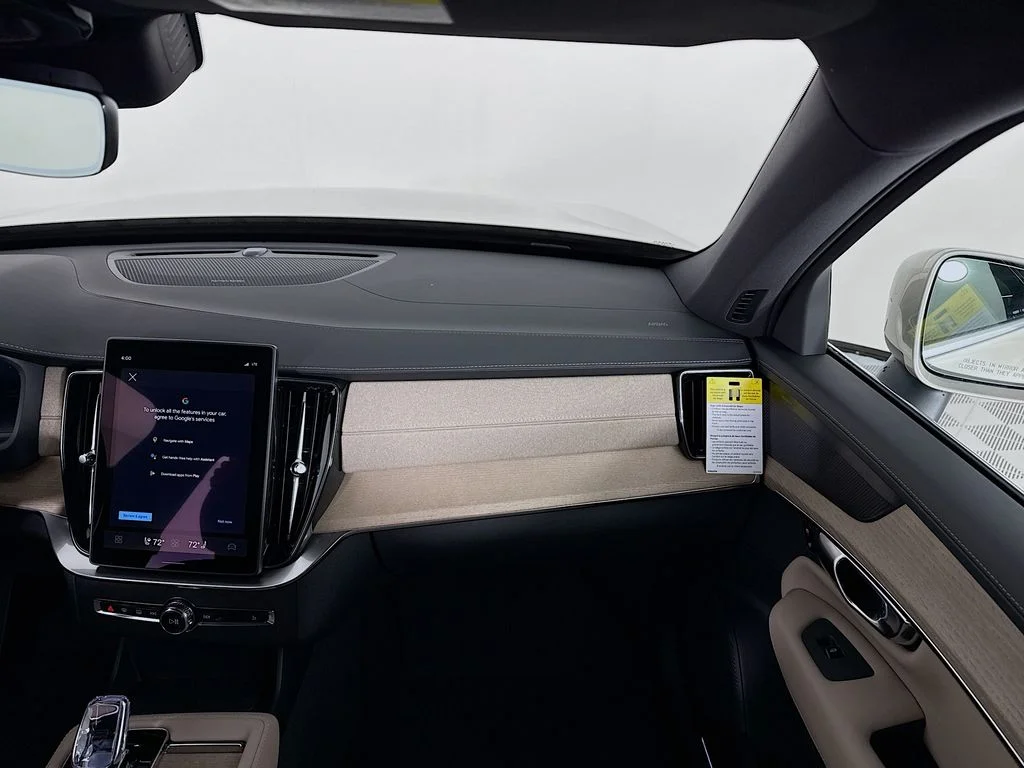 New 2026 Bright Dusk Metallic Volvo T8 Plus image 20