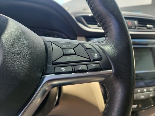 Used 2018 White Nissan SV image 22