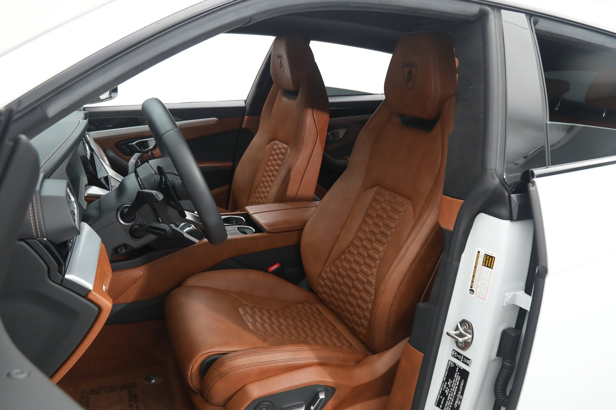 Used 2020 White Lamborghini  image 17