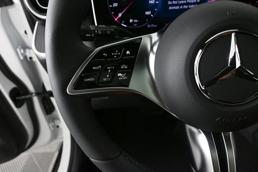 New 2026 Polar White Mercedes-Benz GLC 300 image 10