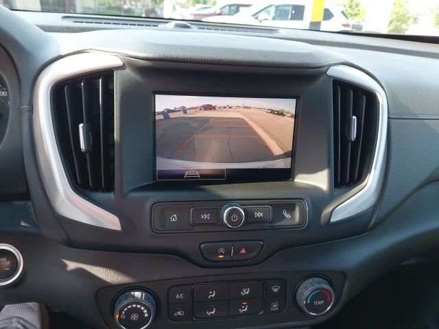 Used 2024 White GMC SLE image 17