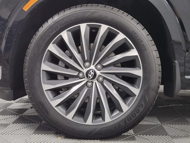 Used 2023 Black Hyundai Calligraphy image 20