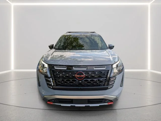 New 2026 Boulder Gray Pearl / Super Black Two-tone Nissan Rock Creek® image 6