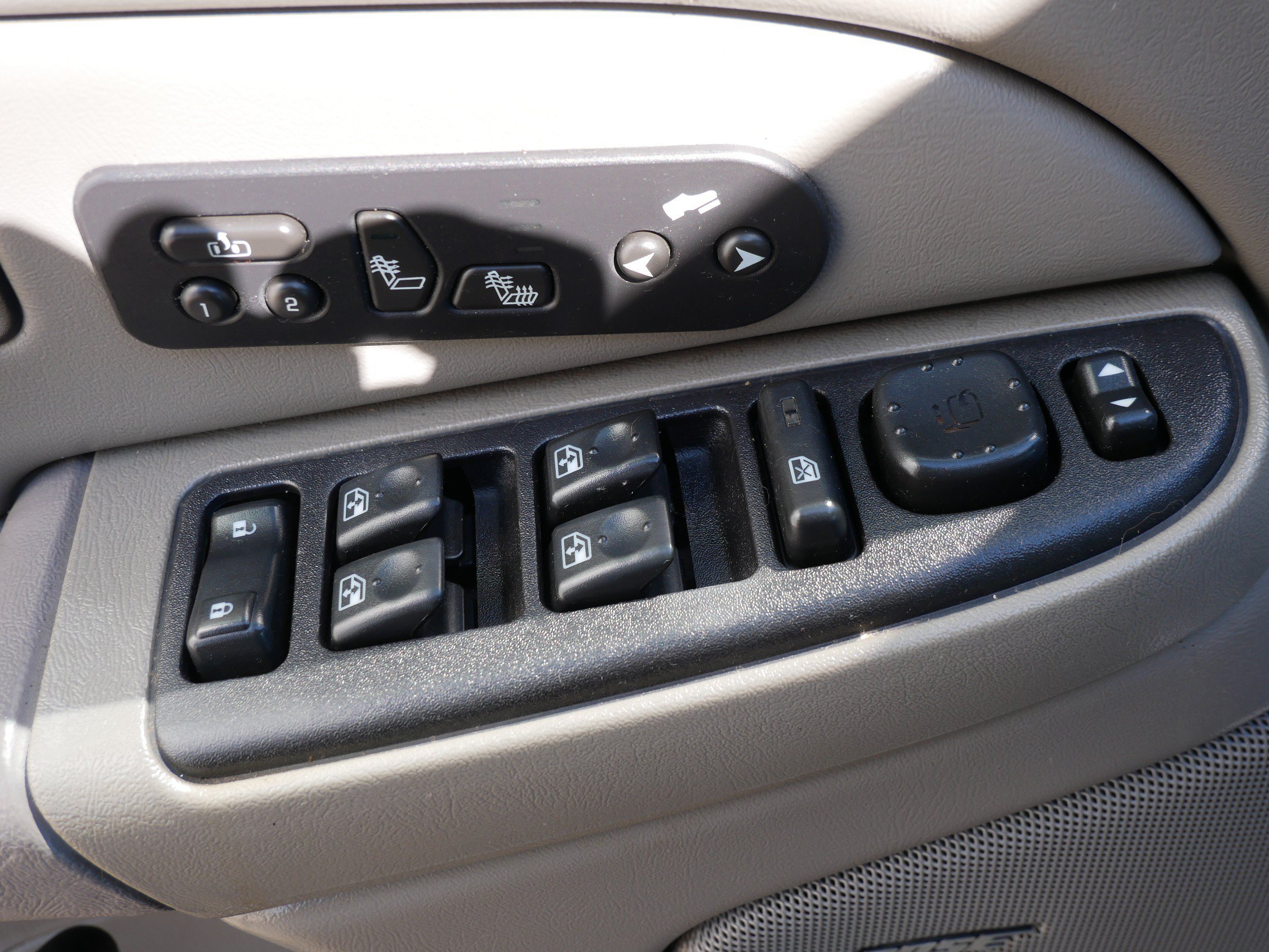 2005 Chevrolet Tahoe - Photo 19