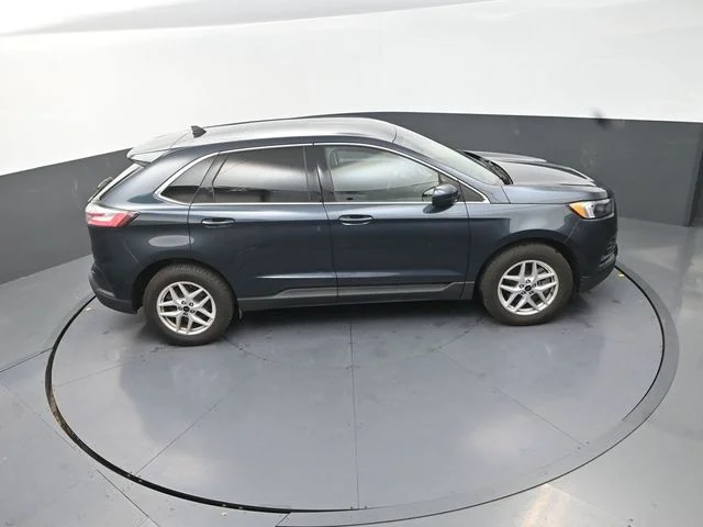 Used 2024 Blue Ford SEL image 29