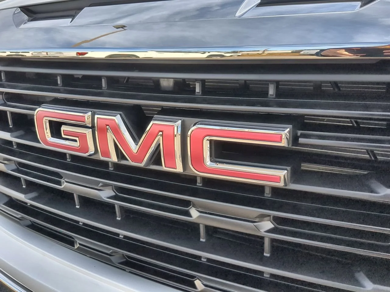 New 2026 Summit White GMC Pro image 29