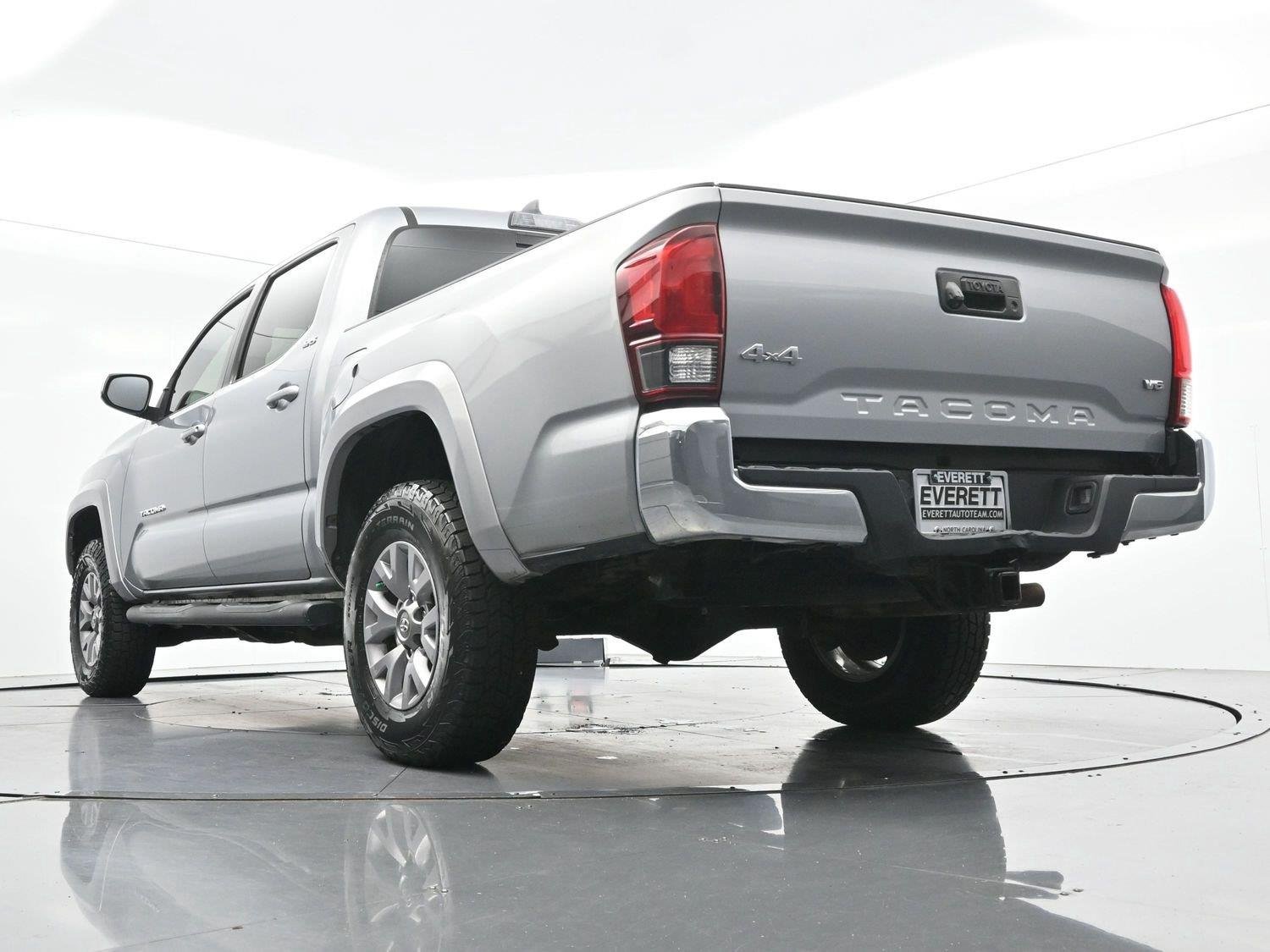 Used 2019 Silver Sky Metallic Toyota SR image 41