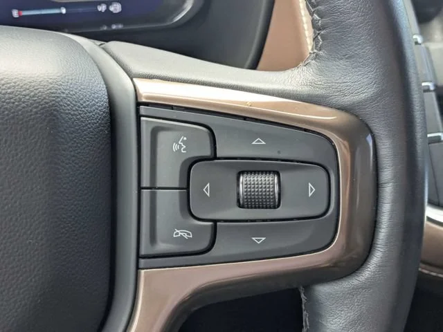 Used 2023 Iridescent Pearl Tricoat Chevrolet High Country image 29