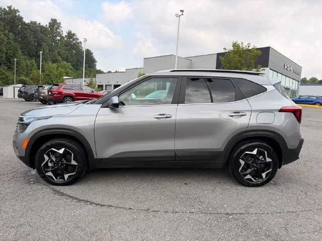 Used 2026 Gray Kia EX image 4