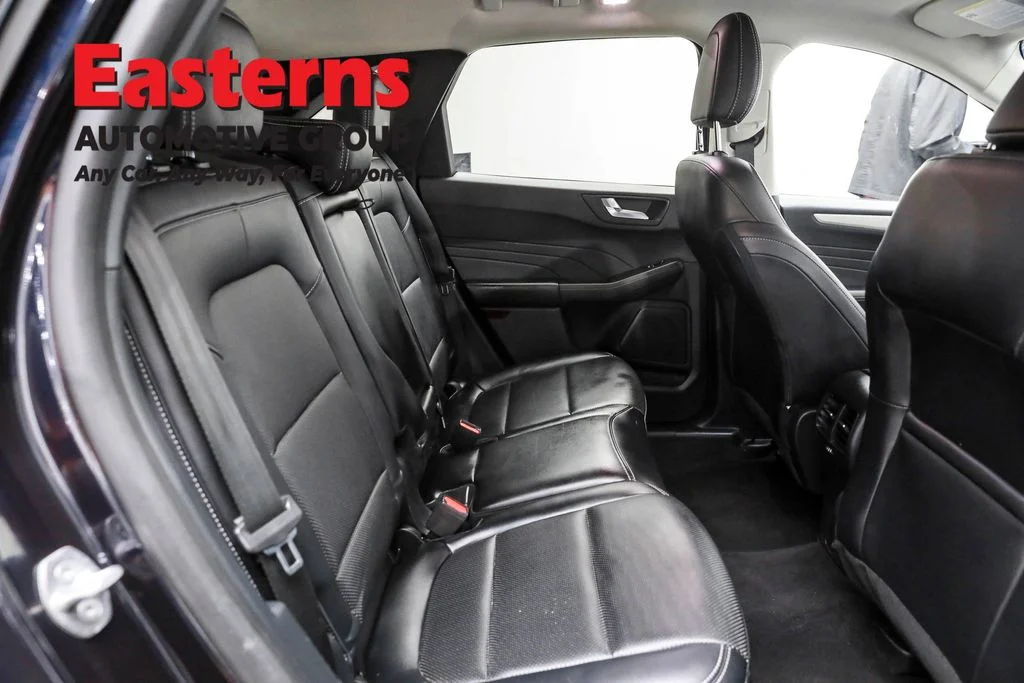 Used 2021 Blue Ford SEL image 23