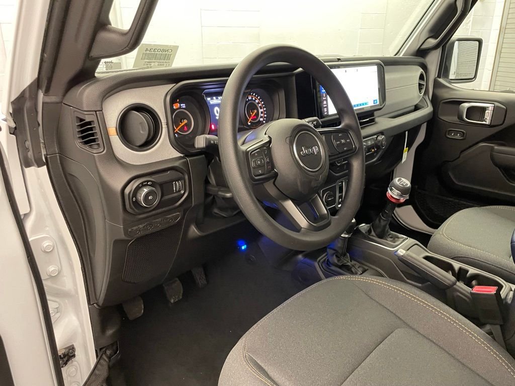 New 2026 Bright White Clear-Coat Exterior Paint Jeep Sport image 13