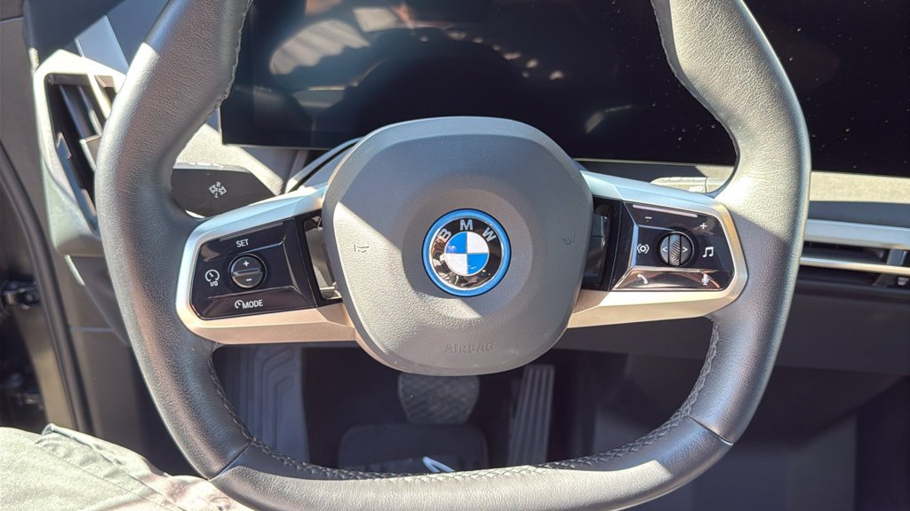 Used 2024 Dark Graphite Metallic BMW xDrive50 image 12
