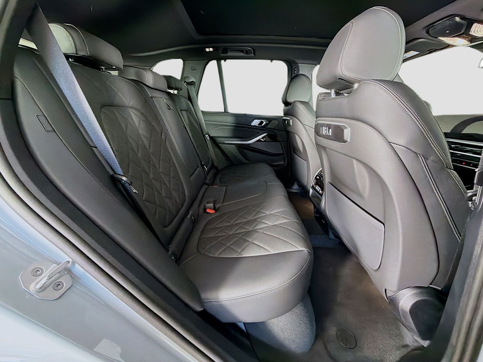 New 2026 Brooklyn Grey Metallic BMW sDrive40i image 29