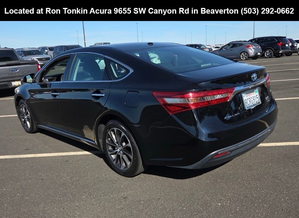 Used 2018 Midnight Black Metallic Toyota XLE Plus image 5