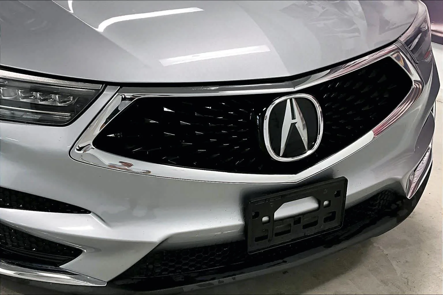 Used 2019 Lunar Silver Metallic Acura  image 30
