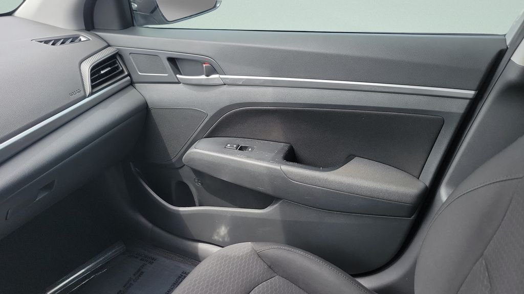 2020 Hyundai Elantra Value Edition - Photo 13