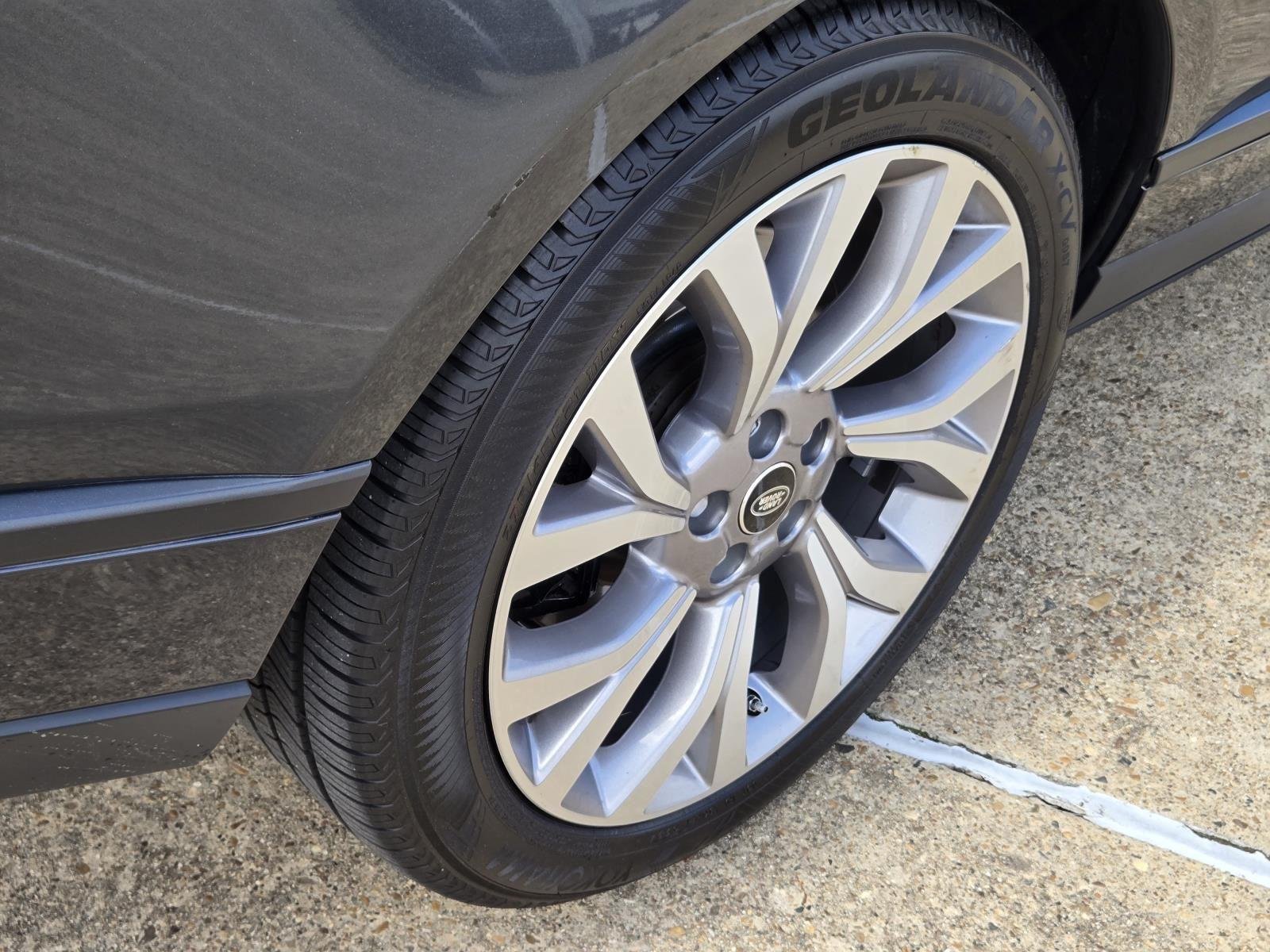 Used 2019 Carpathian Grey Premium Metallic Land Rover SC image 11