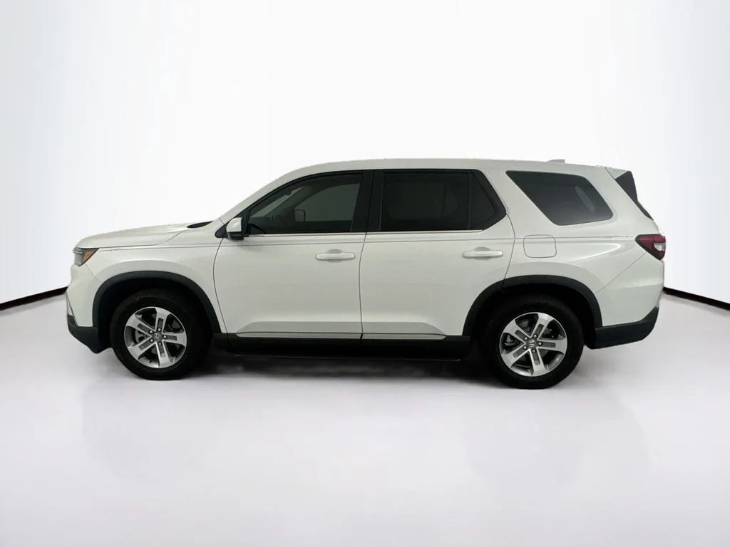 Used 2025  Honda EX-L image 8