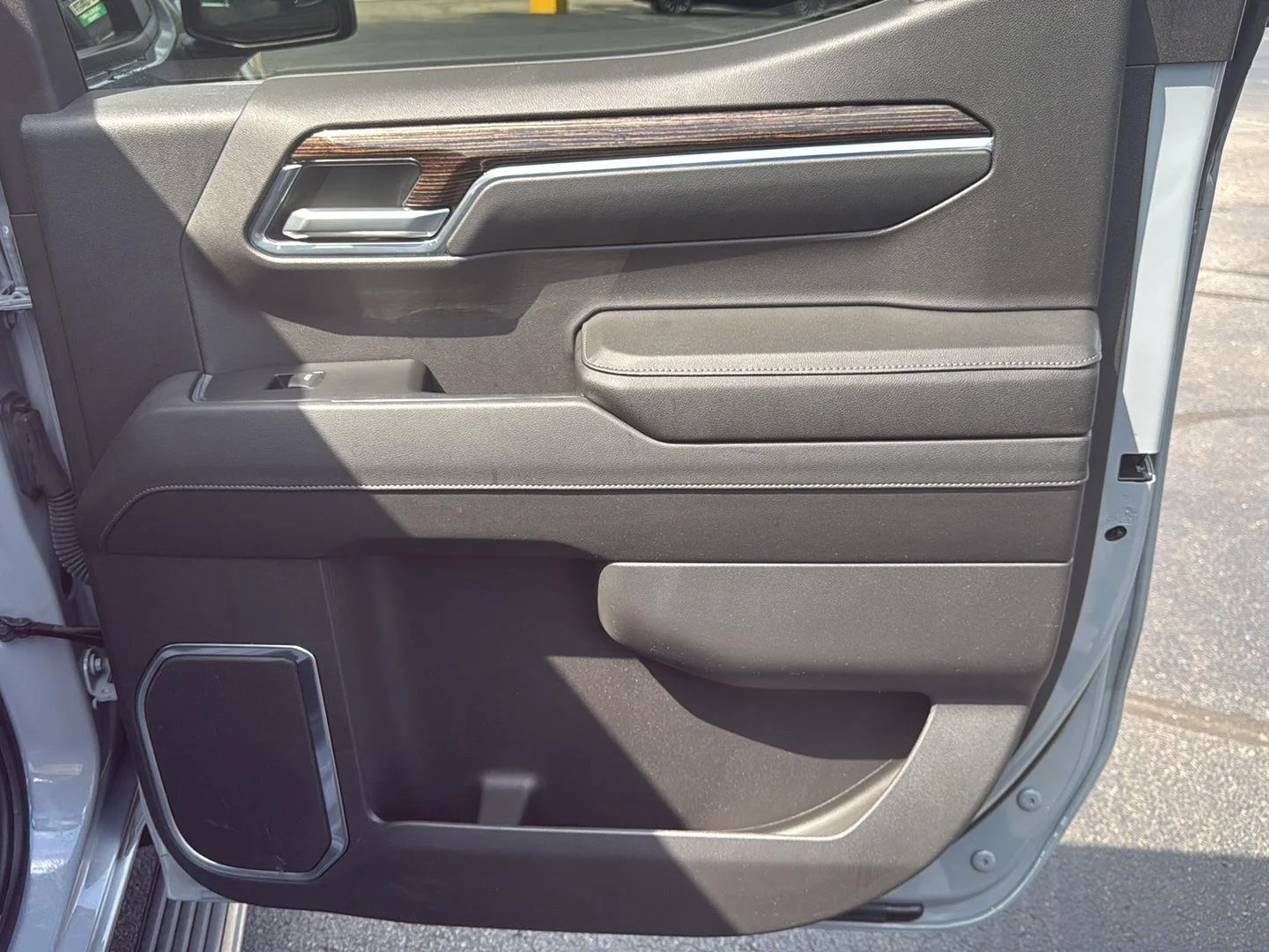 Used 2024 Thunderstorm Gray GMC Elevation image 28