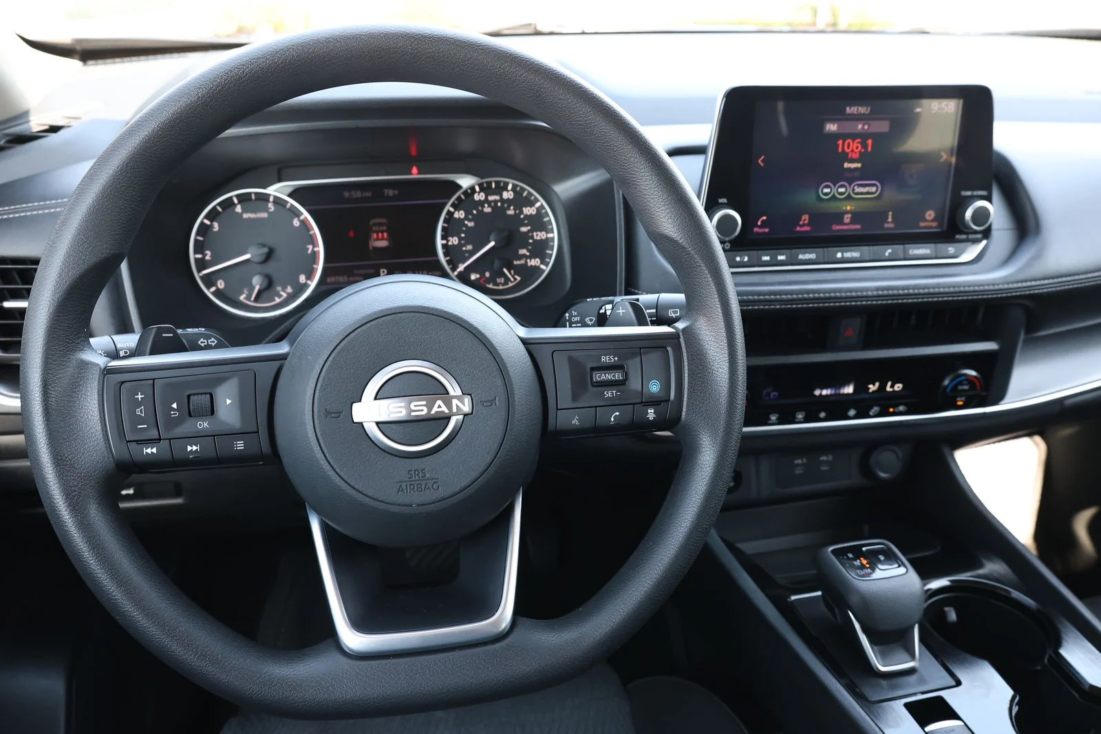 Used 2024 Gray Nissan SV image 15