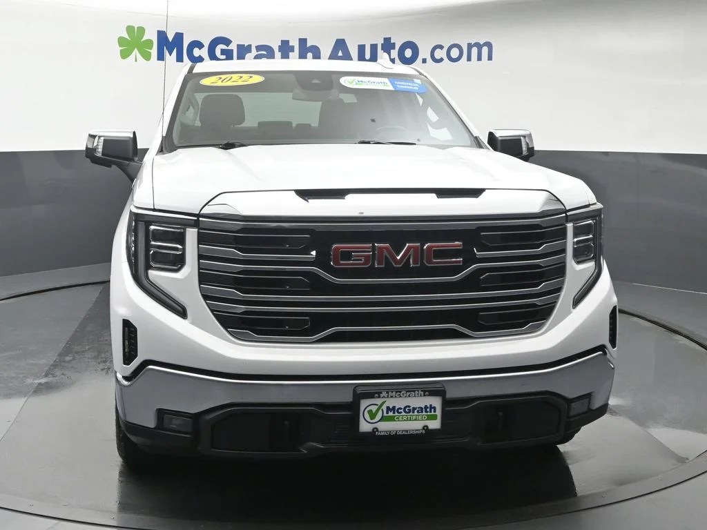 Used 2022 White GMC SLT image 6