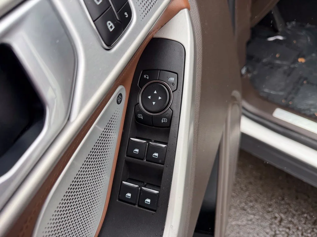 Used 2023 Star White Metallic Tri-Coat Ford King Ranch image 14