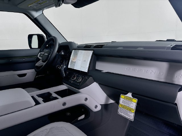 Used 2026 Green Land Rover S image 27