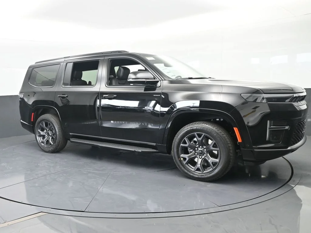 New 2026 High Gloss Black Exterior Paint Jeep Limited Altitude image 8